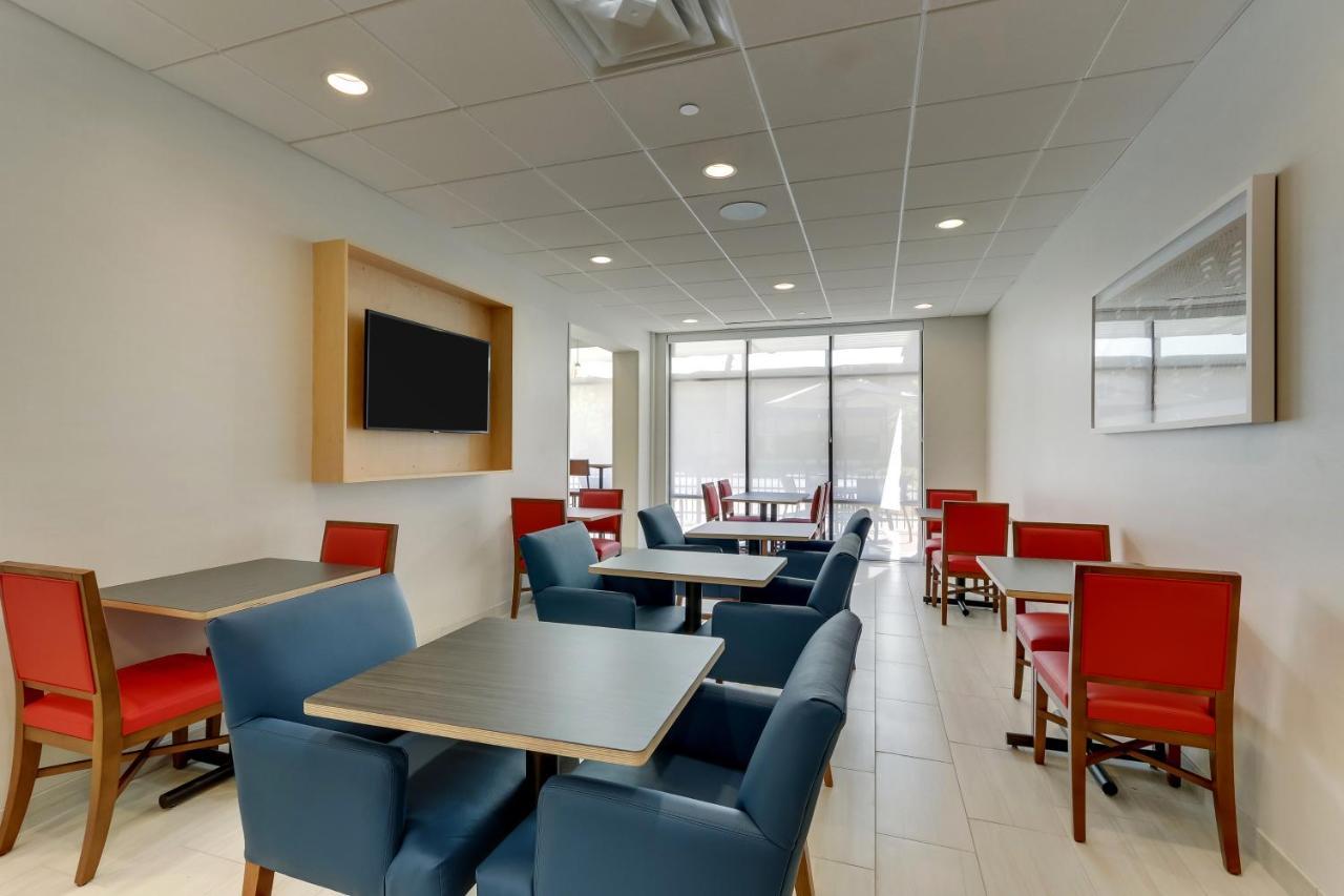 Holiday Inn Express & Suites - Winston - Salem Sw - Clemmons By Ihg Екстер'єр фото