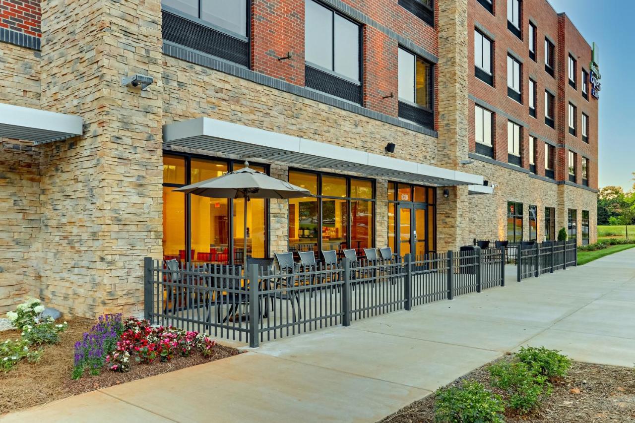Holiday Inn Express & Suites - Winston - Salem Sw - Clemmons By Ihg Екстер'єр фото
