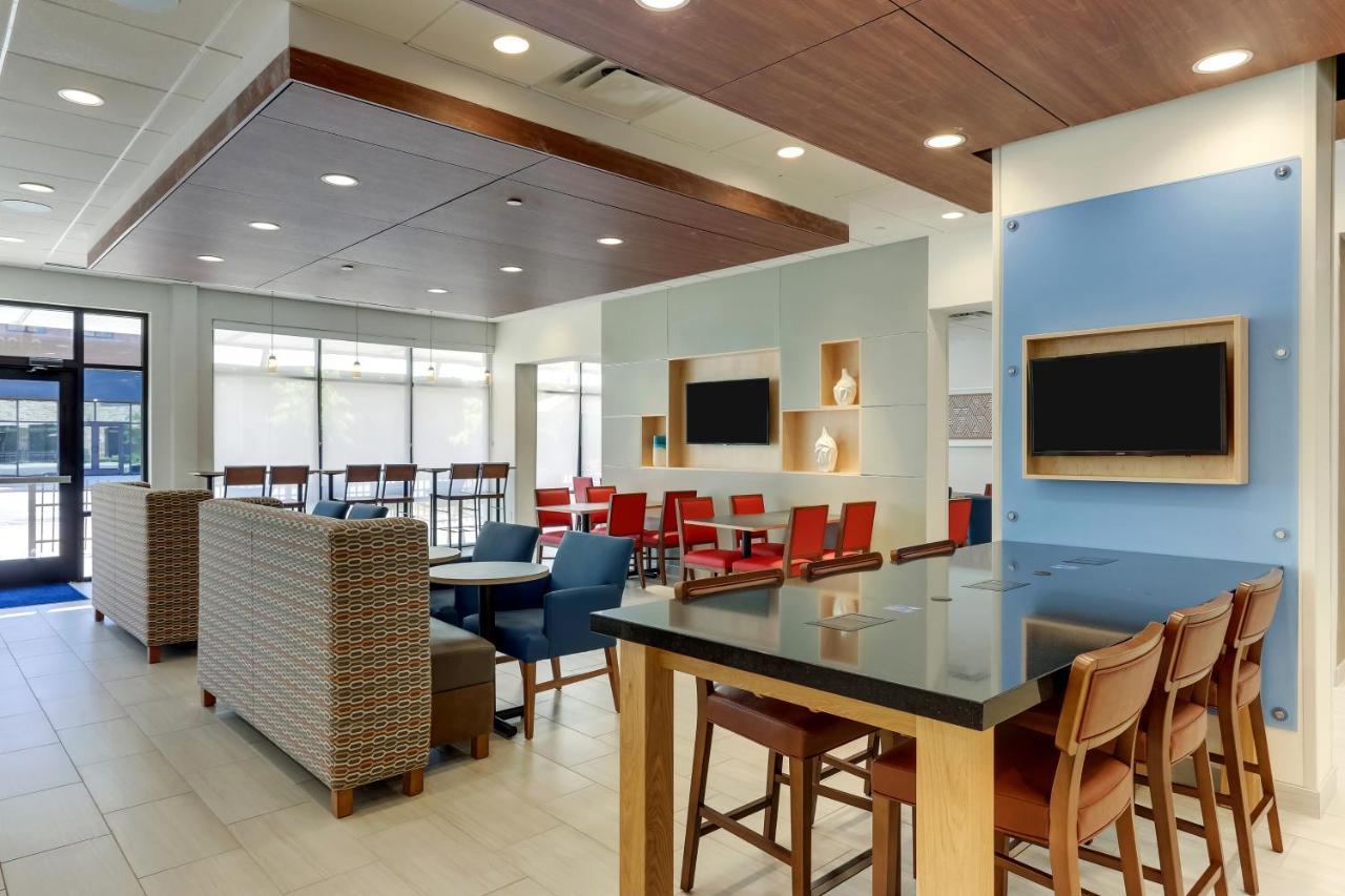 Holiday Inn Express & Suites - Winston - Salem Sw - Clemmons By Ihg Екстер'єр фото