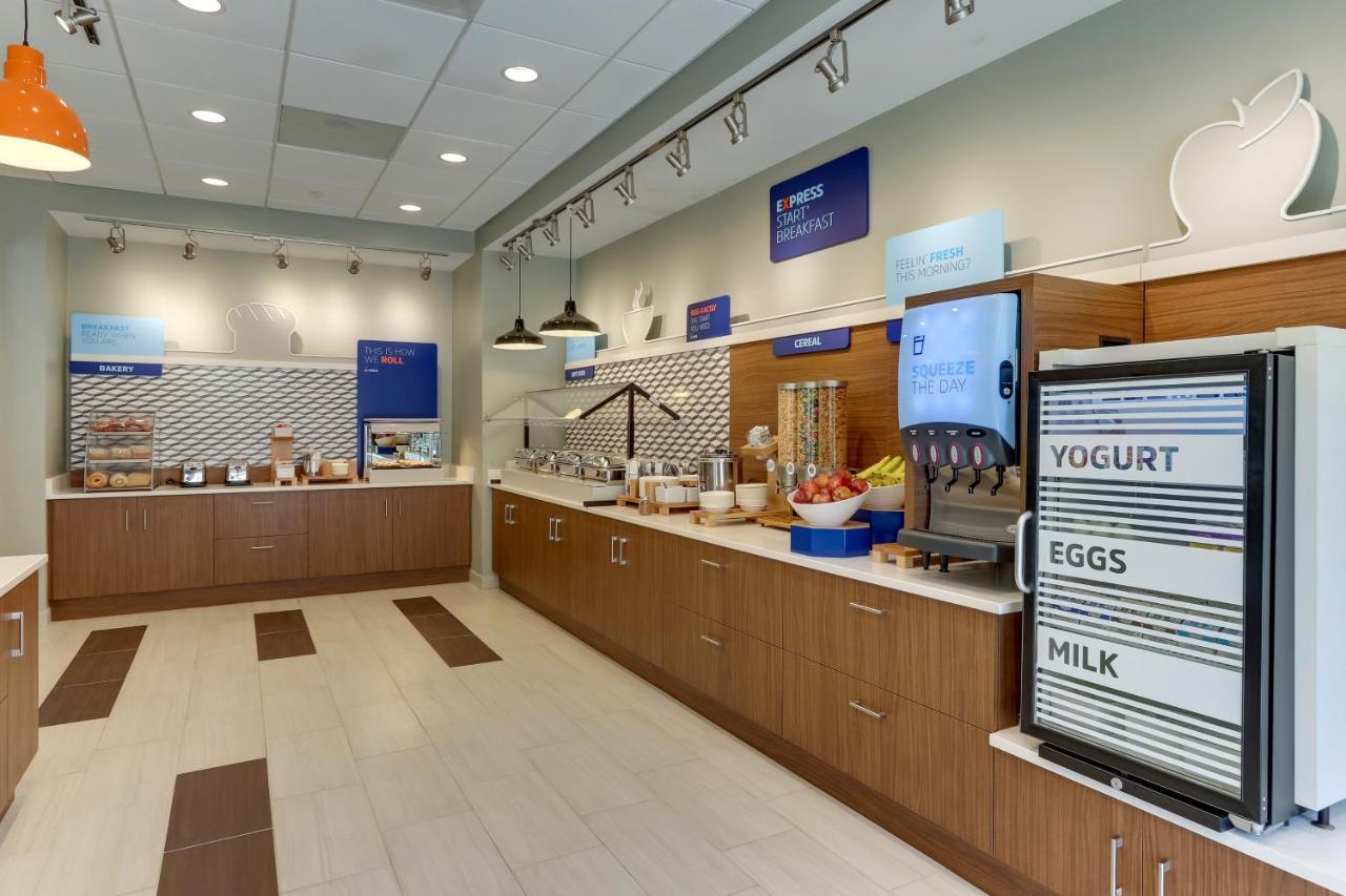 Holiday Inn Express & Suites - Winston - Salem Sw - Clemmons By Ihg Екстер'єр фото
